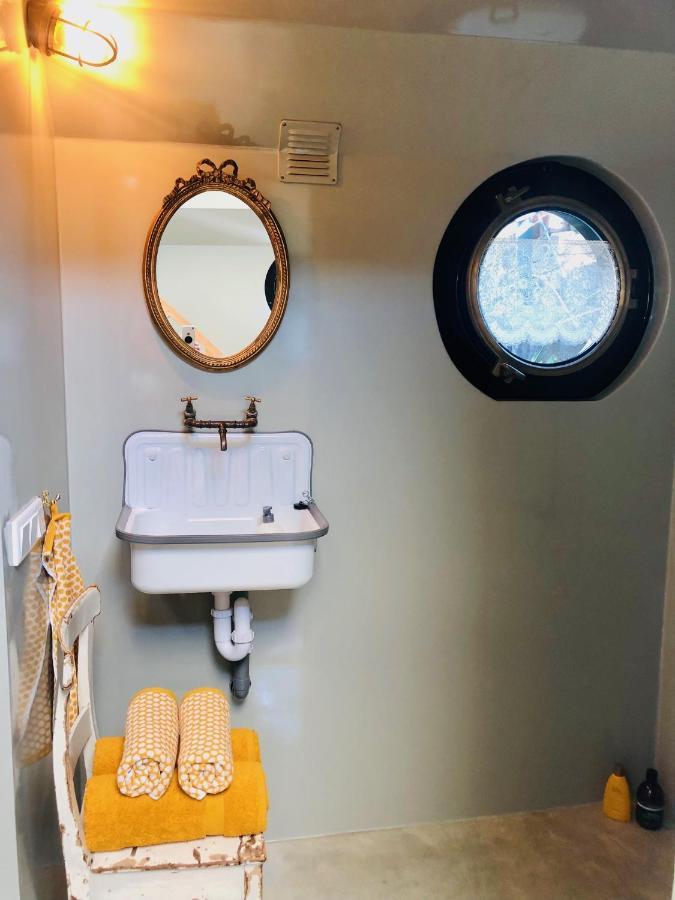Houseboat Tante Piet Hotel Amsterdam Exterior photo